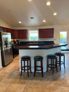 Nhà bếp/bếp nhỏ tại Desert Vista View