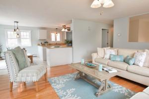 Køkken eller tekøkken på Minutes to Private Association