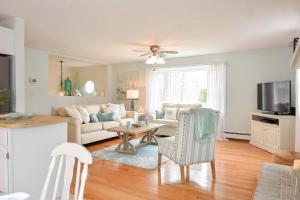 Et tv og/eller underholdning på Minutes to Private Association + 40 billeder