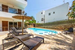 Bazén v ubytování Gran Sol Family 8 nebo v jeho okolí