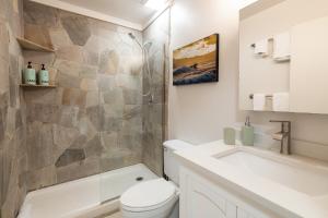 Koupelna v ubytování Kuilima West 101 condo