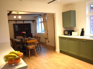 Køkken eller tekøkken på 3 Bed in Bideford BYBUR + 13 billeder