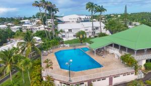 Πισίνα στο ή κοντά στο L Opacarophile Studio Marina du Gosier