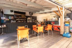 Loungen eller baren på Camping 4 étoiles - Parc aquatique - ccbedef