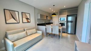 Kuchyň nebo kuchyňský kout v ubytování Flat com Vista Mar • Conforto e Lazer em Itapema + 21 fotografií