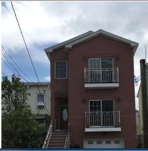 Budova, kde se apartmán nachází + 42 fotografií