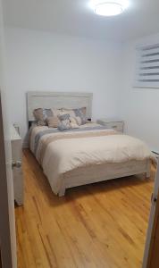 Postel nebo postele na pokoji v ubytování Résidence Aimée + 17 fotografií