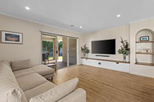 TV/trung tâm giải trí tại Sunnyside Haven