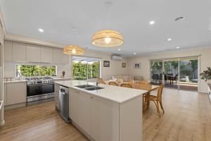 Nhà bếp/bếp nhỏ tại Sunnyside Haven