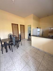 Kuchyň nebo kuchyňský kout v ubytování Hostel Solar da Pérola