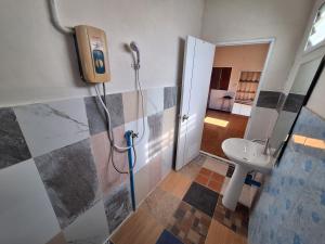 Phòng tắm tại Sleep in Town