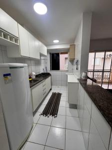 Køkken eller tekøkken på Ap 1km da praia com suite