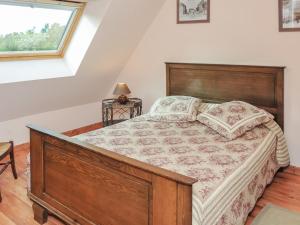 Postel nebo postele na pokoji v ubytování Gîte spacieux et écologique avec jardin et animaux acceptés à Steenvoorde - FR-1-510-236