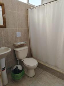 Et badeværelse på Hotel Piedra del Mar