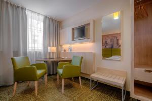 Lounge nebo bar v ubytování Hotel Reytan
