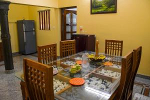 Mad i lejligheden eller i nærheden + 2 billeder