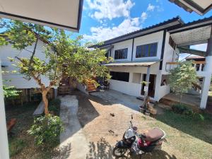 Vườn quanh Sleep in Town