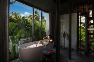 Hosté ubytování Madifushi Private Island- Free return seaplane transfr for min 5 nights