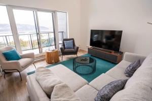 Μια τηλεόραση ή/και κέντρο ψυχαγωγίας στο 407 - Luxury Condo - Incredible View & Pool