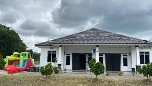 Budova, kde se vila nachází