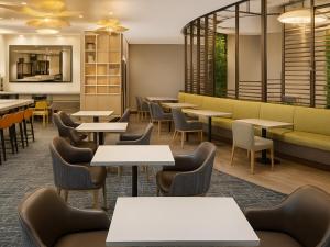 Posezení v ubytování Chicago Magnificent Mile, a Hilton Grand Vacations Club -STP STUDIO