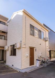 Bygningen som feriehuset ligger i