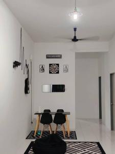 Et tv og/eller underholdning på Nazana Homestay