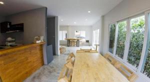 Μια τηλεόραση ή/και κέντρο ψυχαγωγίας στο Maximize Brand New Hostel Udonthani