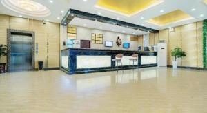 Lobbyen eller receptionen på GreenTree Inn Puyang Pushang Huanghe Road