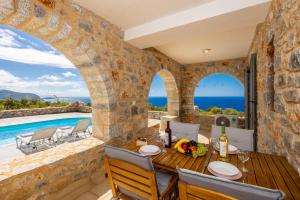 Naturlandskabet i nærheden af villaen