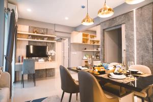 Jídlo v hotelu nebo okolí