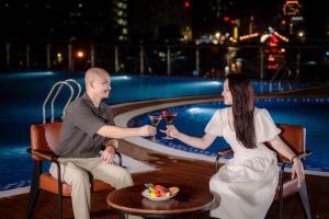 Drinks på Galaxy Apt Green Pearl BN