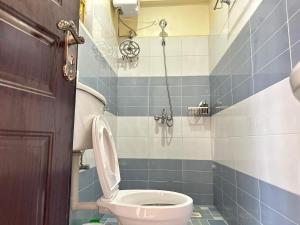 Ένα μπάνιο στο Val and Vel Luxury Home Kyebando +12 φωτογραφίες