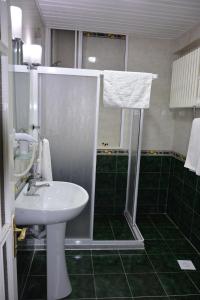 Koupelna v ubytování Bilge Suite Hotel