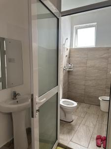 Phòng tắm tại Mtwapa Pride Studio Apartment 33