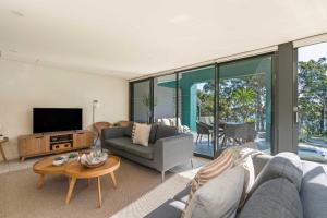 Khu vực ghế ngồi tại Bay Breeze - 3BR apt in the heart of Huskisson