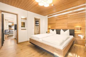 En eller flere senge i et værelse på Haus Marienblick