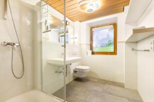 Et badeværelse på Haus Marienblick + 76 billeder