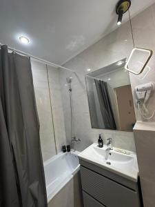 Et badeværelse på ЖК МАДИНА ЕВРА ДВУШКА