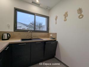 Køkken eller tekøkken på home family