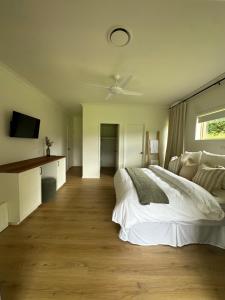 TV/trung tâm giải trí tại Hillview Studio One