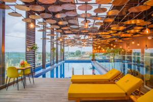 Bazén v ubytování ART Residence nebo v jeho okolí