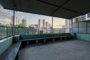 Balkón nebo terasa v ubytování Bombay Breeze 3BHK Cosy Spacez Luxury Villa