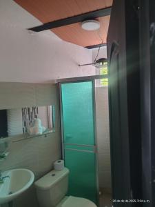 Ένα μπάνιο στο El mirador Raquira centro