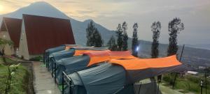 En generel udsigt til bjerge eller udsigt til bjerge taget fra hotellet