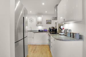 Nhà bếp/bếp nhỏ tại Old Farm- North East Escapes