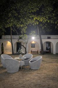 Billede fra billedgalleriet på 10 Minutes from Airport- Farmify - Peaceful Village Farmstay i New Delhi