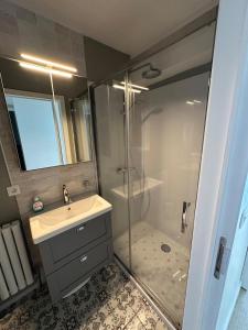 Koupelna v ubytování Golfslag 7b, studio with sea view in Blankenberge