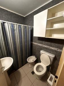 Et badeværelse på Departamento peckyto 6