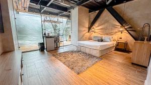 En eller flere senge i et værelse på Lleras Vibex Party